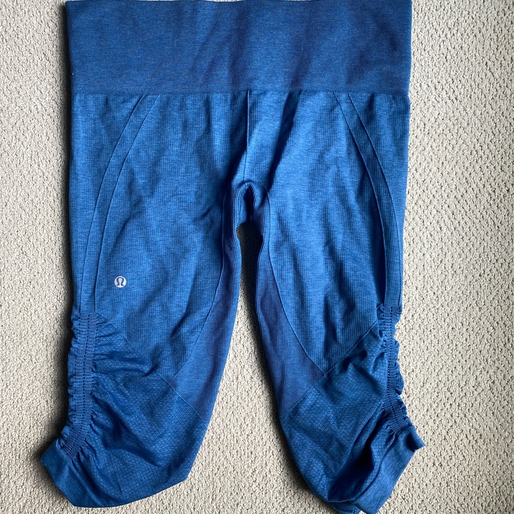 Lululemon cropped scrunch leggings